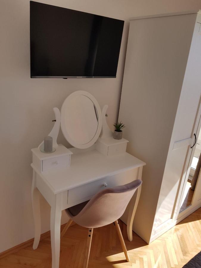 Gaston Apartment Podgora