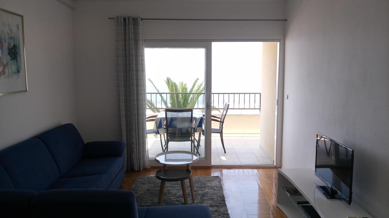 Gaston Apartment *
